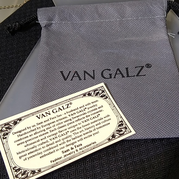 Sold to Museums/Vintage Inspired NECKLACE - Picture 4 of 6